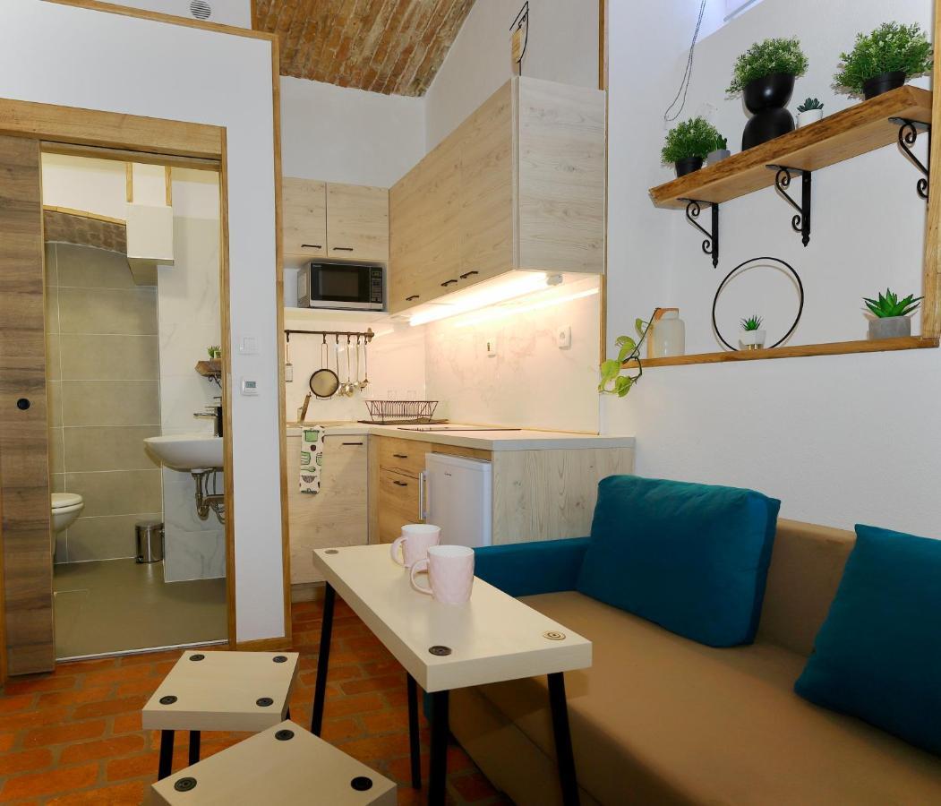 Podroom Apartments リュブリャナ エクステリア 写真